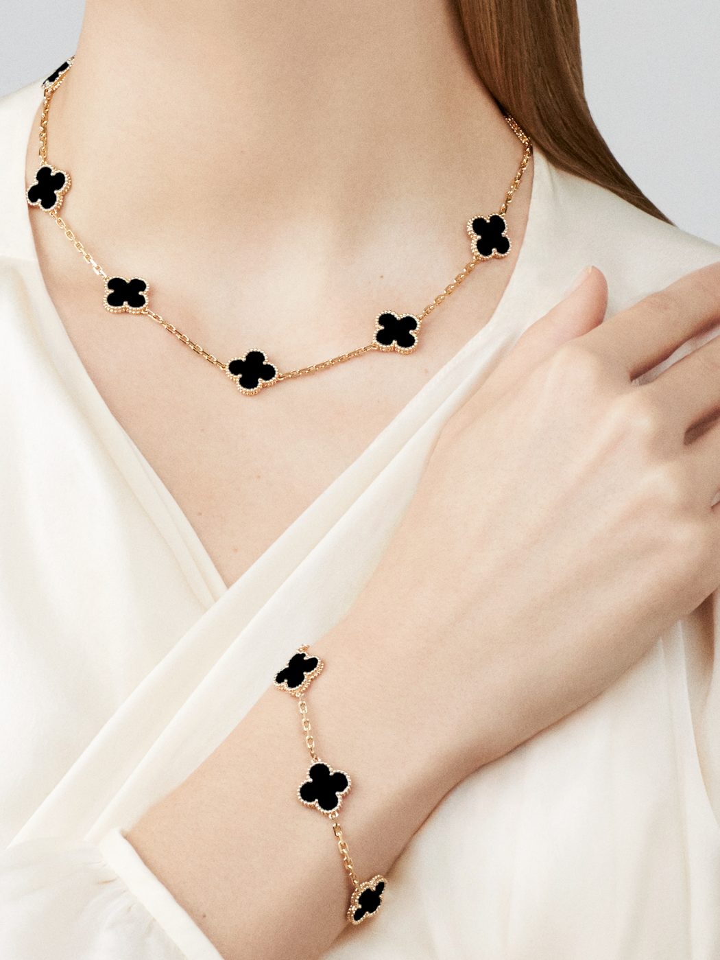 Collier Vintage Alhambra 10 motifs trèfles – Noir